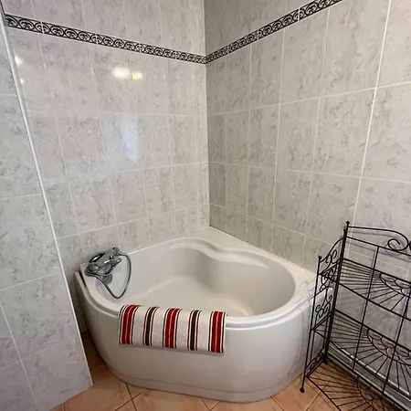 Дом отдыха Jolie Maisonnette Proche Carcassonne *